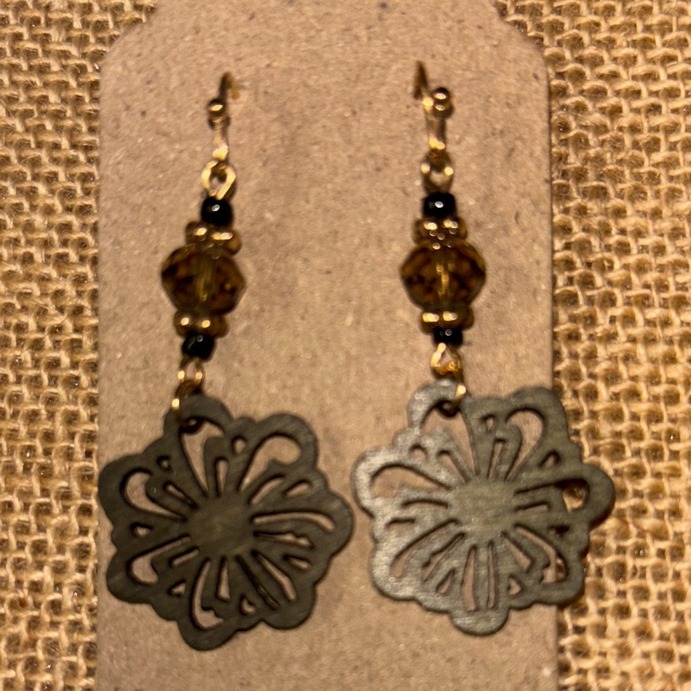 Bundle 2/$20 Green Floral Earrings